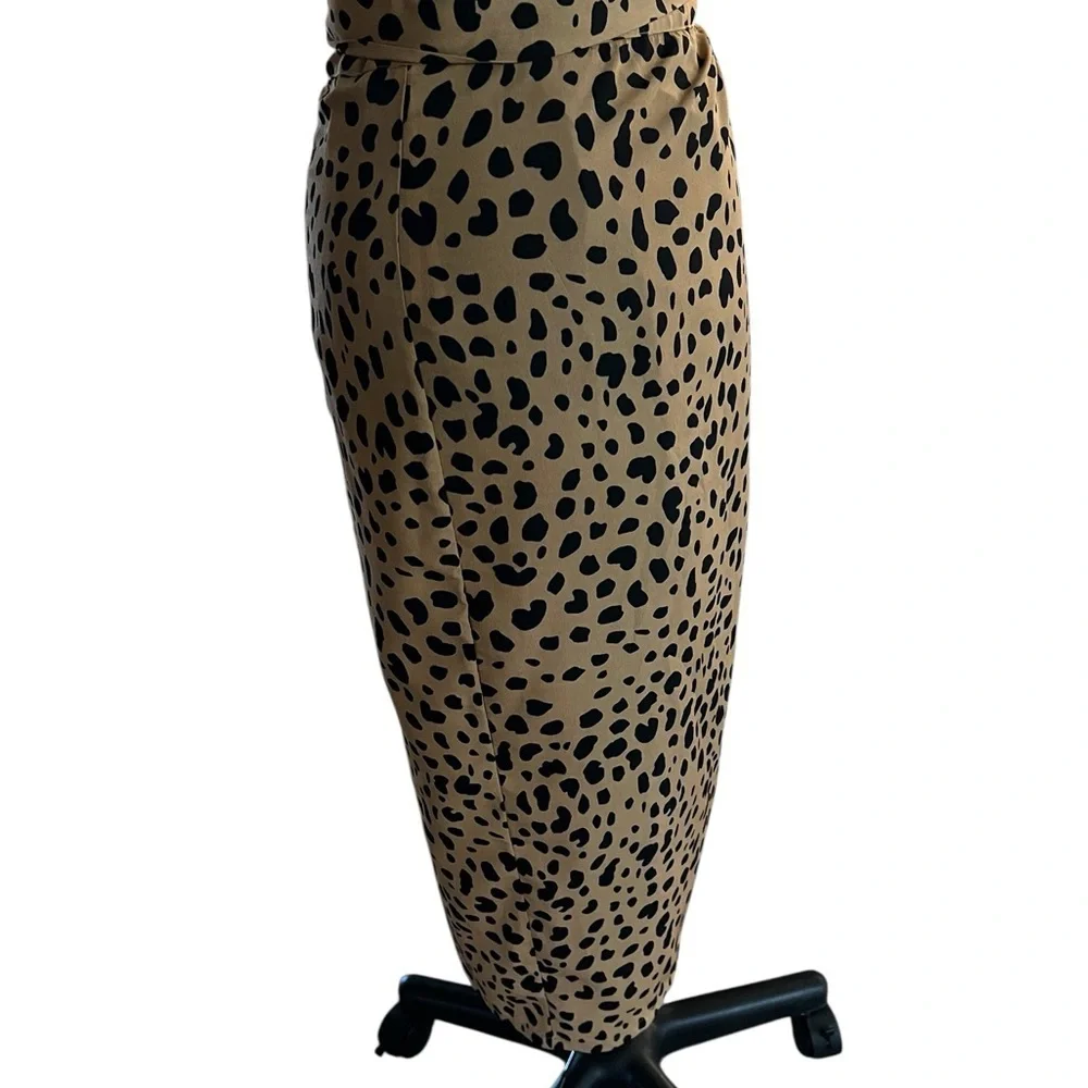 Lulus Gauzy Tan Leopard Print Midi Wrap Skirt Size Small. Waist 26”.